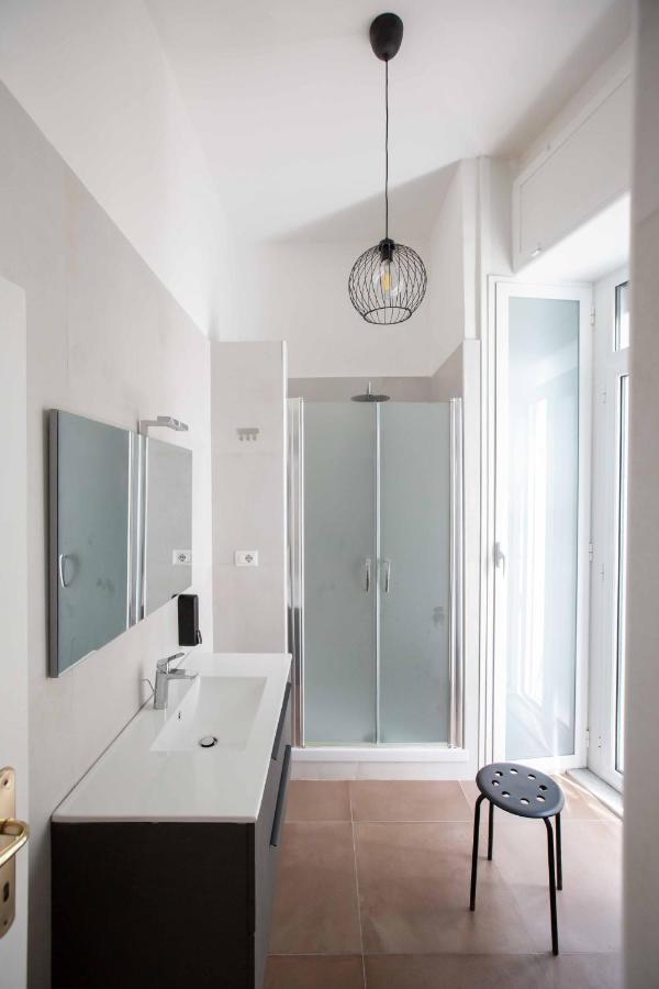Domus Delia Luxury Apartment Napels Buitenkant foto