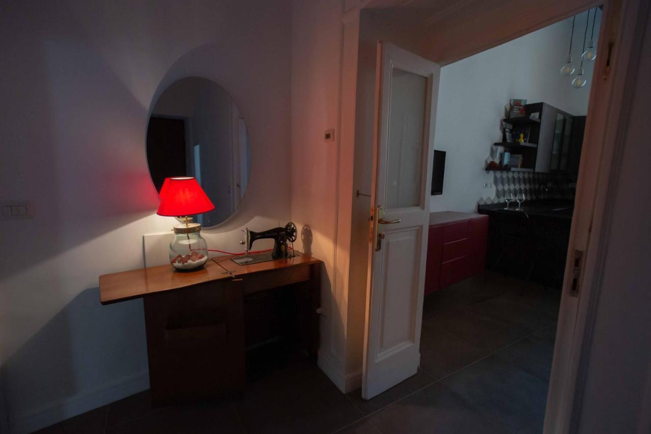 Domus Delia Luxury Apartment Napels Buitenkant foto