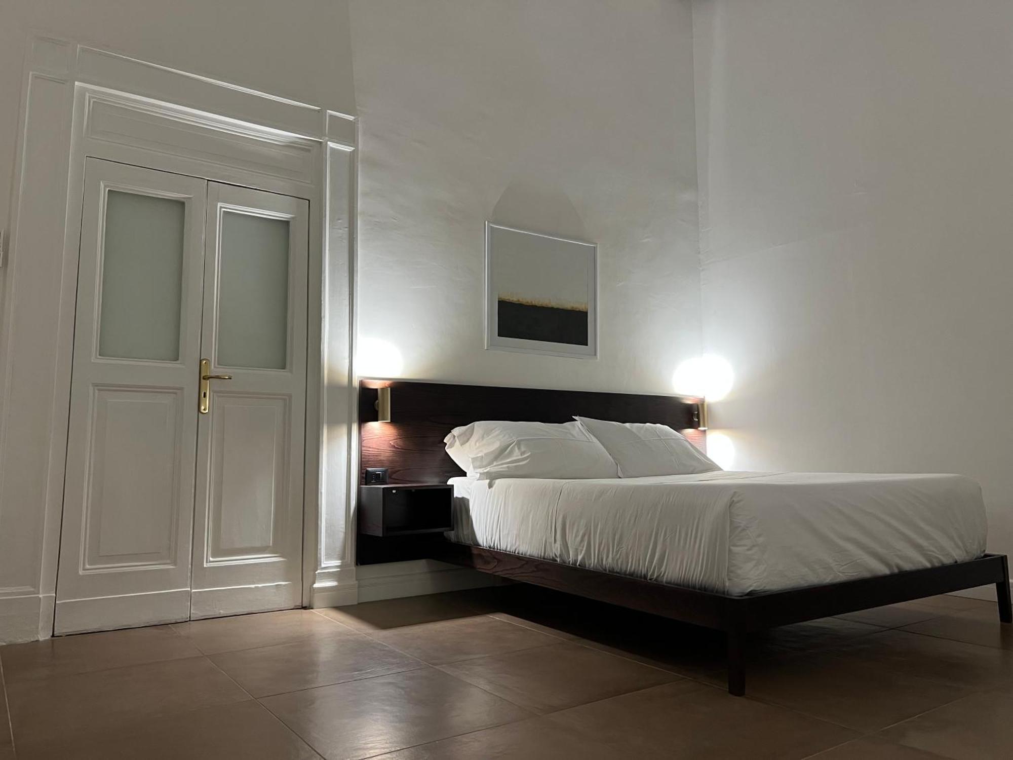 Domus Delia Luxury Apartment Napels Buitenkant foto