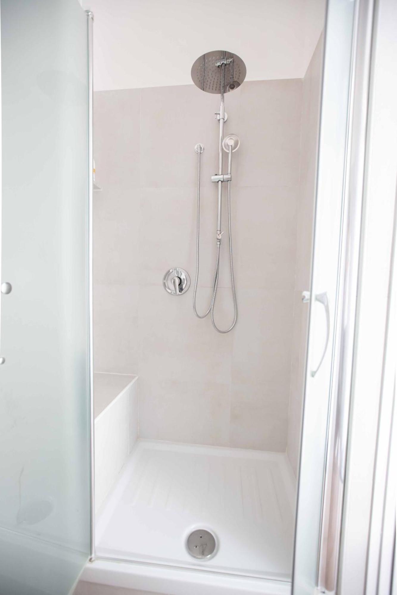 Domus Delia Luxury Apartment Napels Buitenkant foto